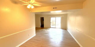 3 bedroom/ 1.5 bathroom- Courthouse Green Gallery 6
