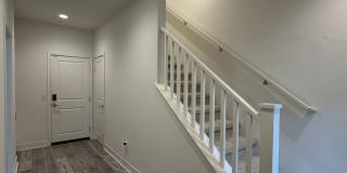 Smart, Modern 4-Bedroom Townhome Near Disneyland & Major Freeways Gallery 3