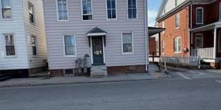 9 E MIDDLE Street Gallery 1