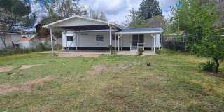 114 W Pecan St Gallery 1