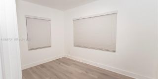 111 SW 31st Ct Gallery 8