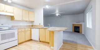 Pebble Creek Village Apartments Gallery 52