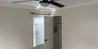 3 BR/1BA | Newly Renovated Cottage| Cove security system| Fully fenced backyard Gallery 18