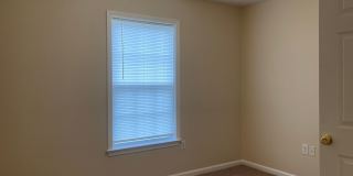 **LESS than 10 minute Drive from Fort Knox** Gallery 11