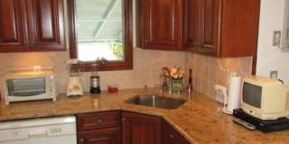 Spacious 4BR 2 BA House in Lindenhurst Gallery 7
