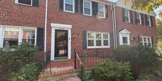 Spacious 3BD/2BA Townhome with Secondary Kitchen in Towson, MD! Gallery 1