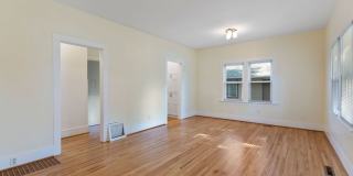 2 Bedroom 1 Bath Duplex Gallery 5