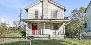 3 Bed 1 Bath Single Home in Dayton! Gallery 1