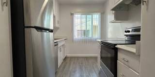 Tarzana Five Apartments Gallery 13