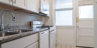 Uptown / Ravenswood - Studio - w/ Deck Gallery 6