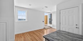 138 Bank Street Gallery 10