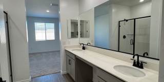LIKE NEW HOME IN PEORIA Gallery 4