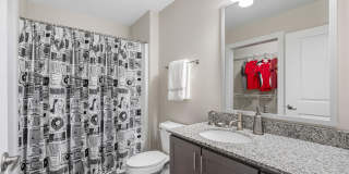 StateHouse Varsity - Student Housing Gallery 19