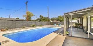 1986 E Palmcroft Drive Gallery 17