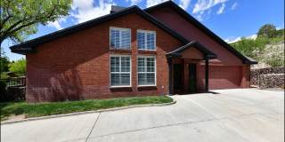 31 STRATFORD HALL Circle Gallery 5