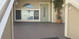 428 N Hollywood Way Gallery 3
