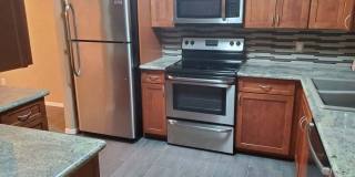 Gorgeous Condo Gallery 1