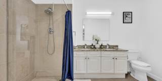 Spacious & Fully Renovated Townhome in East Hollywood – Prime Location! Gallery 25