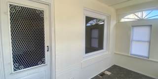 Newly Renovated 4BED 1.5BTH / Stainless Steel Appliances & Washer/Dryer Hookup! Gallery 14