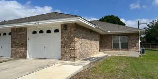 3/2/2 on County Line Rd / Walk to Kraft Park & The Countyline- Memorial Trail / Fridge Included / No Carpet /NBISD Gallery 1