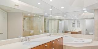 2777 Paradise Road Gallery 28