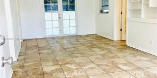 1020 SW 36th Ct Gallery 18