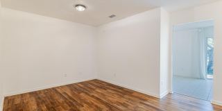 1630 VINELAND Circle Gallery 10