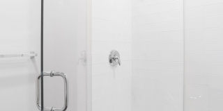 Graduate Pointe Gallery 11