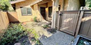Beautiful Townhome with Great Schools, Great Location! Pet Friendly! Beautiful Townhome with Great Schools, Great Location! Pet Friendly! Gallery 11
