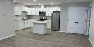 1003 Two Rivers Street Gallery 1