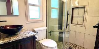 Spacious 4BR House in Edgewater Gallery 44
