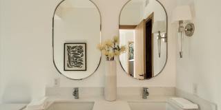 2822 1/2 Avenel St Gallery 16