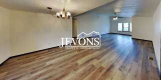 Enjoy this charming condo near Randall Park and Yakima Valley College, with water, sewer, and garbage included! Gallery 11