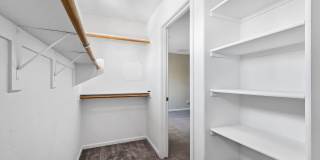 Clean and Comfortable 3 bed 2 bath with loft! Gallery 22