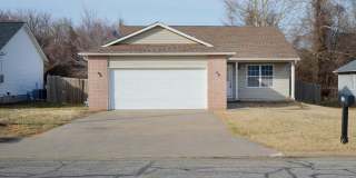 2013 W 2nd Street Gallery 1