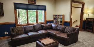 Fully Furnished Lakefront Home Gallery 22