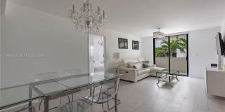 1621 Collins Ave Gallery 1