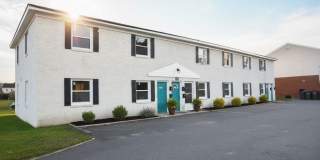 811 Randolph Street Gallery 1