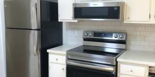 2 Bed/2 Bath Condo located in Green Hills only minutes to Vandy and Easy Interstate Access, 1 Car Garage Gallery 5