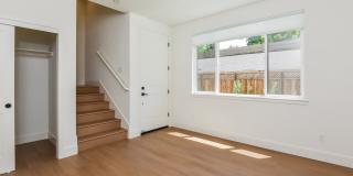 New Luxury Townhome with 2-Car Garage | Minutes to Downtown Redwood City & Tech Campuses New Luxury Townhome with 2-Car Garage | Minutes to Downtown Redwood City & Tech Campuses Gallery 5