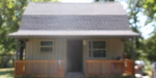 Cabin/Tiny House, 1 bed, 1 Bath on 2 Acres Gallery 1