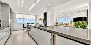 1147 Hillsboro Mile Gallery 6