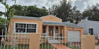 28 NE 49th St Gallery 1