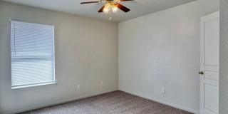 Inviting 3 Bedroom 2.25 Bath home in Hymesa Estates! Gallery 11