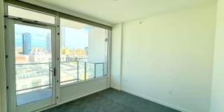 Very Unique Spacious Two Bedroom - Two bath luxury Condo with Views and Pool Gallery 20