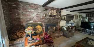 Large furnished 4 bedroom home with 2 car garage Gallery 33