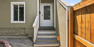 2 Bed, 1 bath Available! Gallery 13