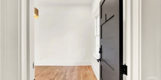 105 E Gwinnett Street unit: 1 Gallery 5