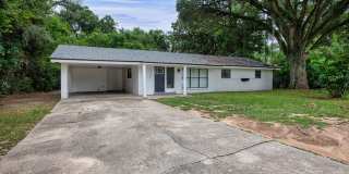 Beautifully Updated Home with a Versatile Florida Room & Spacious Backyard Gallery 3