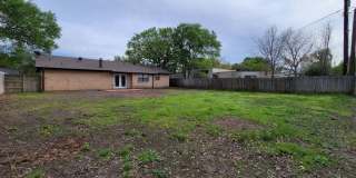 College Station - 3 bedroom / 2 bath / 2 car garage house with fenced in back yard. Gallery 22